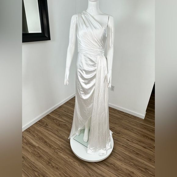 🔥🔥 Mac Duggal Draped One Shoulder Gown - Picture 10 of 12